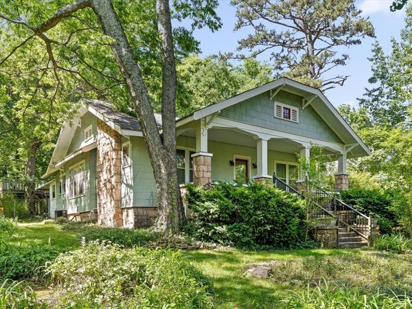 813 Fairmount Avenue, Signal Mountain, TN 37377