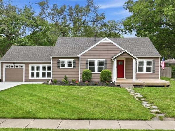 610 Pine Street, Wellsville, KS 66092