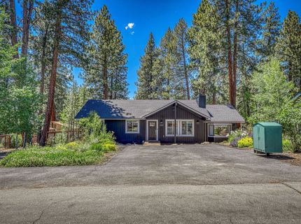 10227 E Laburnham Circle, Truckee, CA 96161 Photo