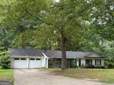 5045 Red Oak Lane, Gainesville, GA 30506