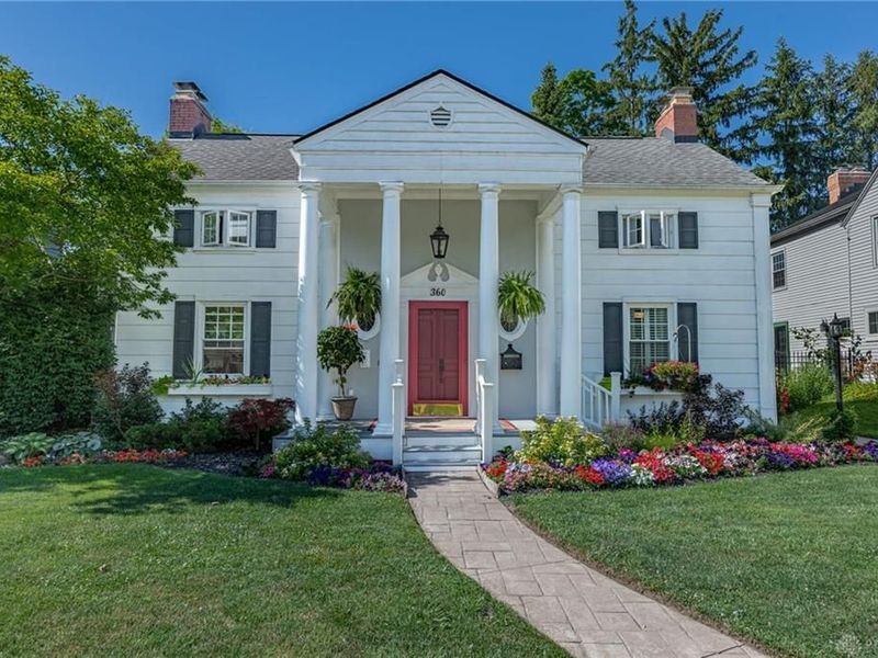 360 East Drive, Oakwood, OH 45419 Photo 1