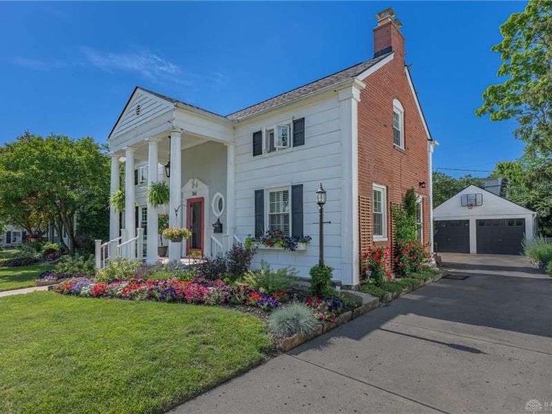 360 East Drive, Oakwood, OH 45419 Photo 3
