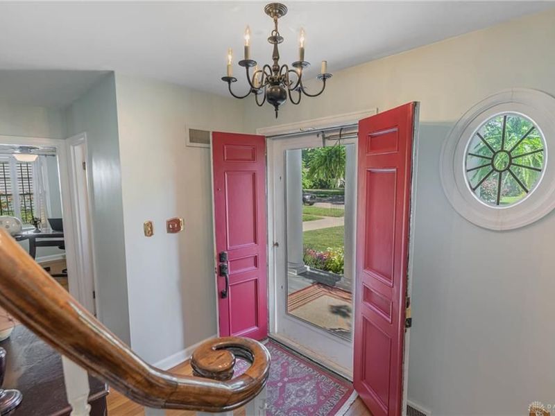 360 East Drive, Oakwood, OH 45419 Photo 4