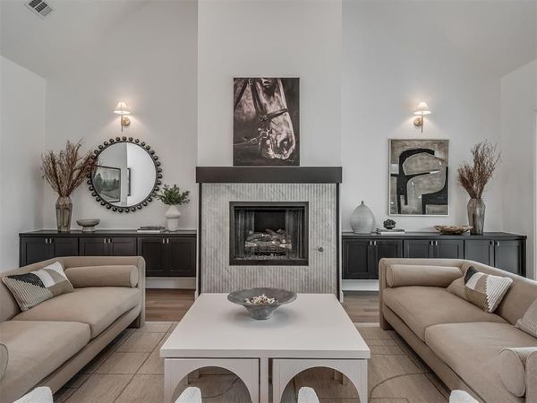 2805 Deer Valley Lane, Yukon, OK 73099