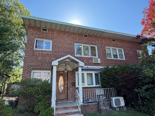 6747 222nd Street , Oakland Gardens, NY 11364