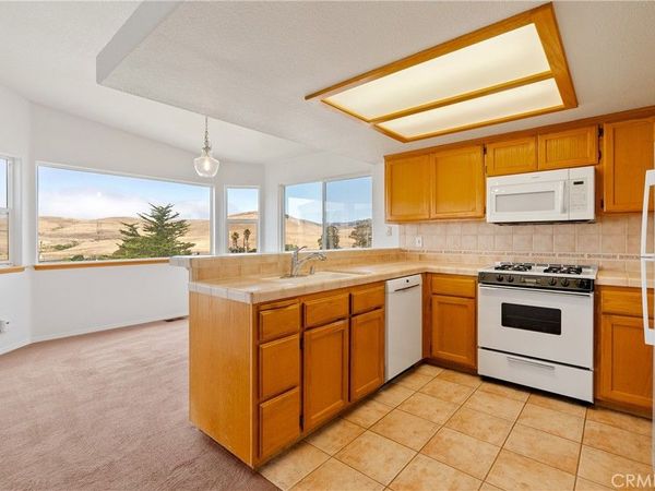 929 Marina, Morro Bay, CA 93442