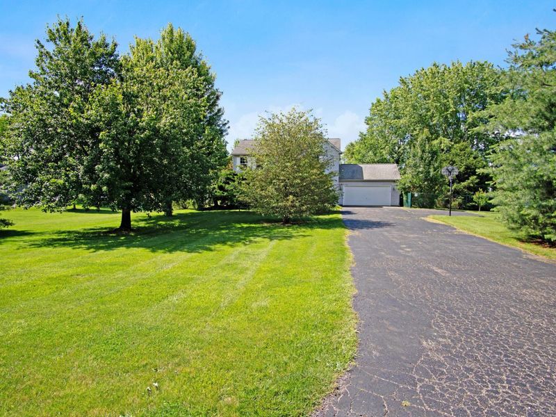7751 Beecher Road SW, Pataskala, OH 43062 Photo 2