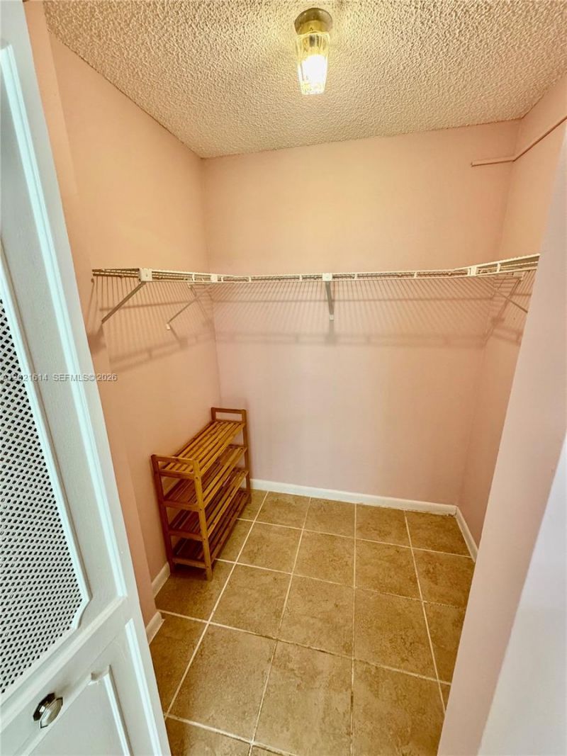 17011 N Bay Rd, Unit 117, Sunny Isles Beach, FL 33160 Photo