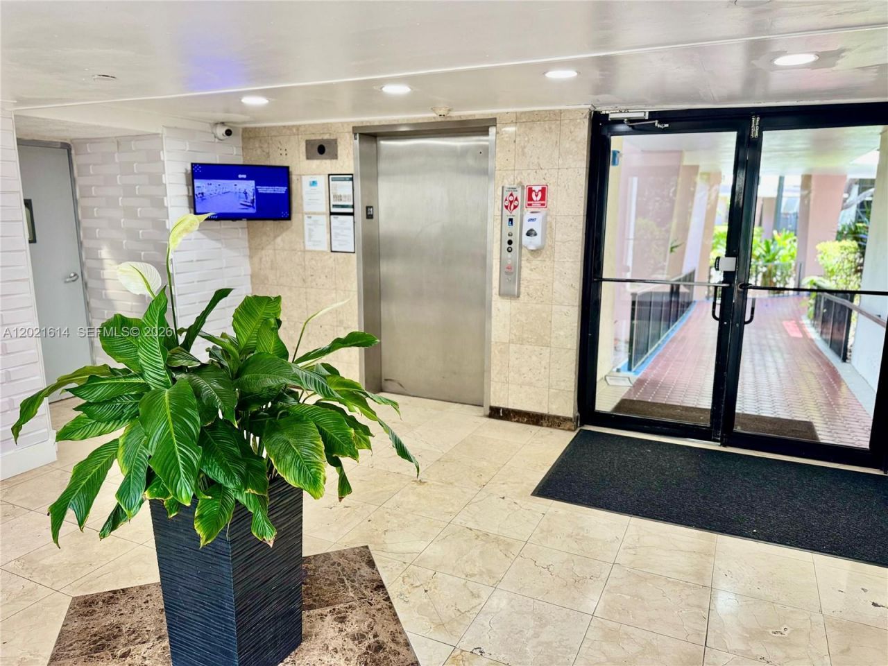 17011 N Bay Rd, Unit 117, Sunny Isles Beach, FL 33160 Photo