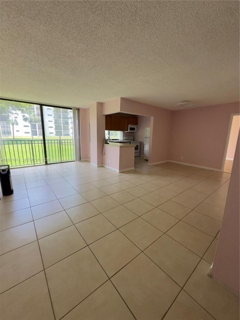 17011 N Bay Rd, Unit 117, Sunny Isles Beach, FL 33160 Photo
