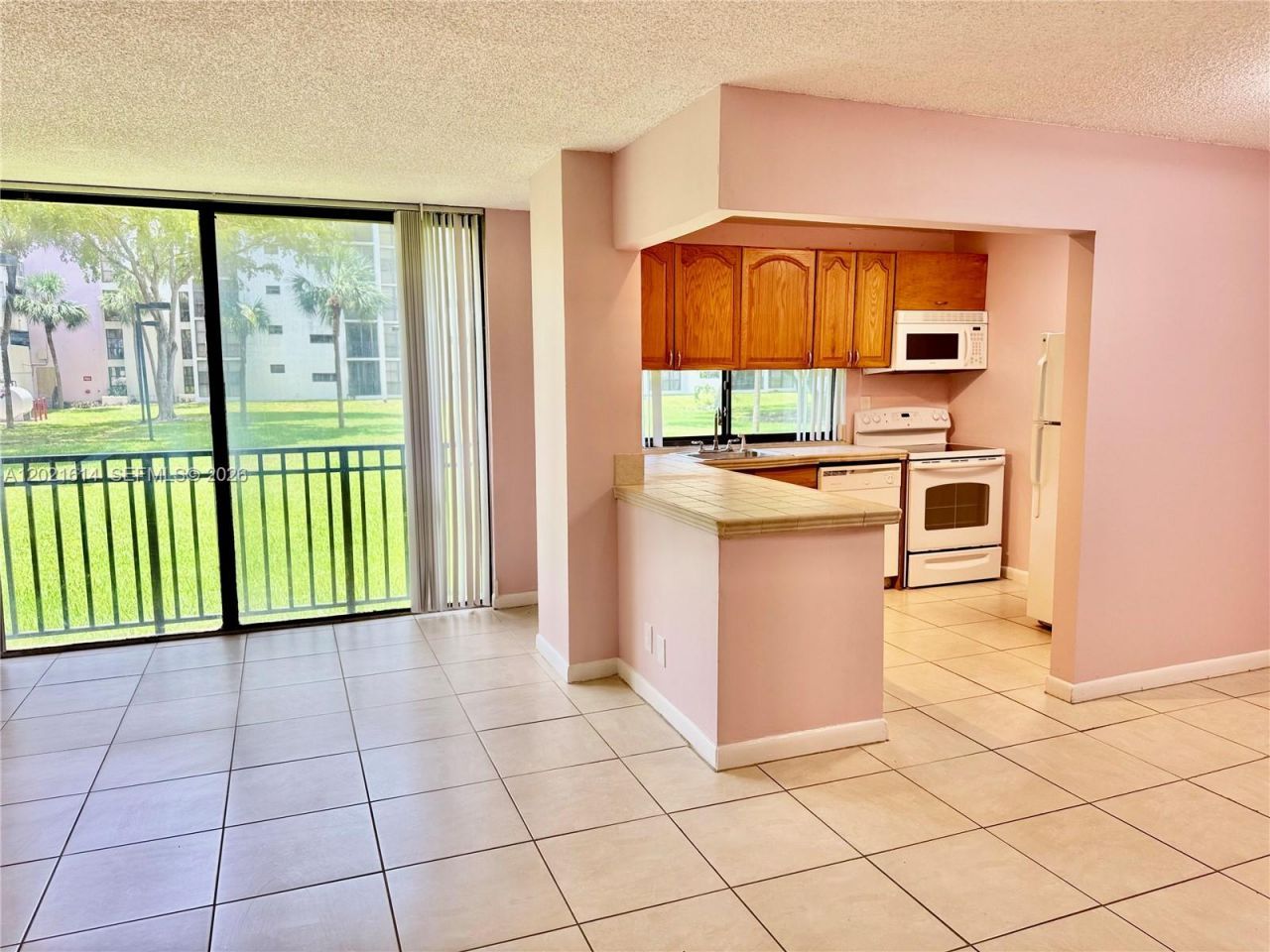17011 N Bay Rd, Unit 117, Sunny Isles Beach, FL 33160 Photo