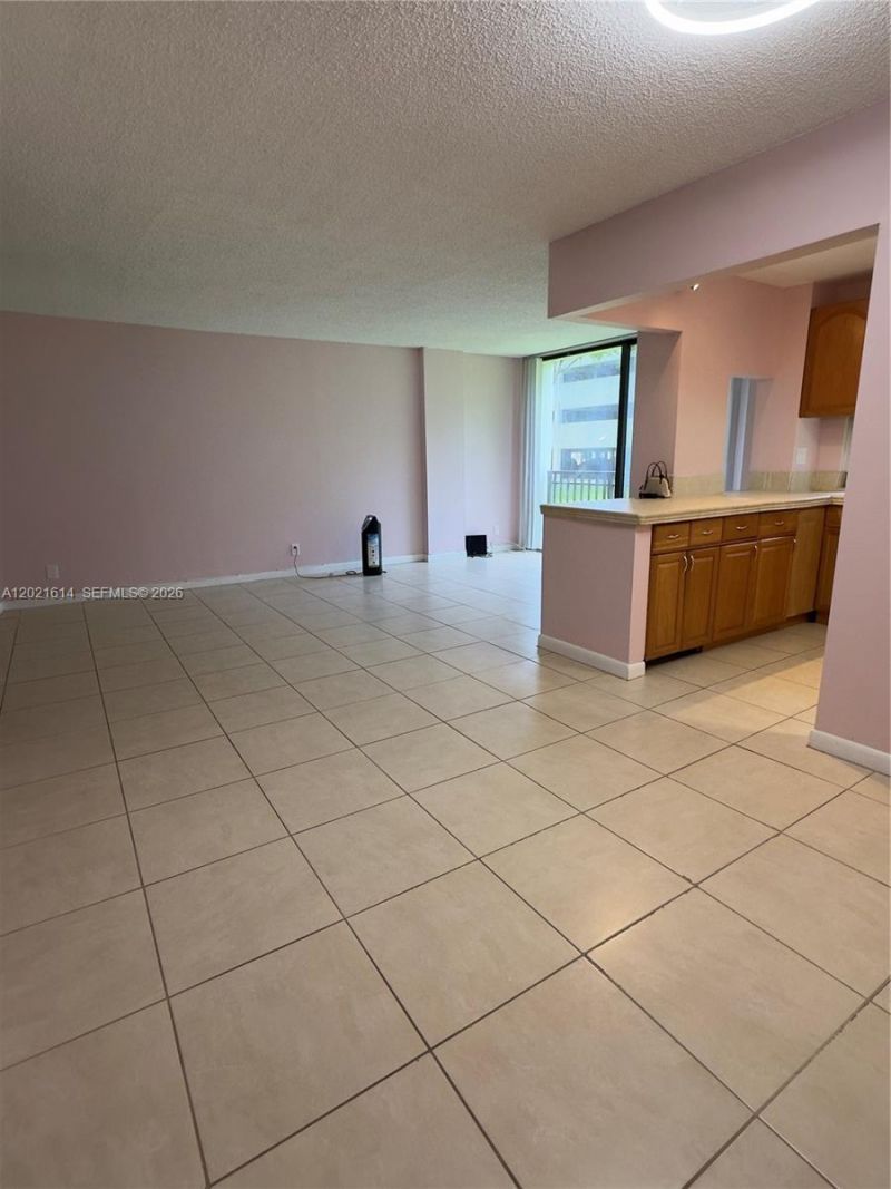 17011 N Bay Rd, Unit 117, Sunny Isles Beach, FL 33160 Photo