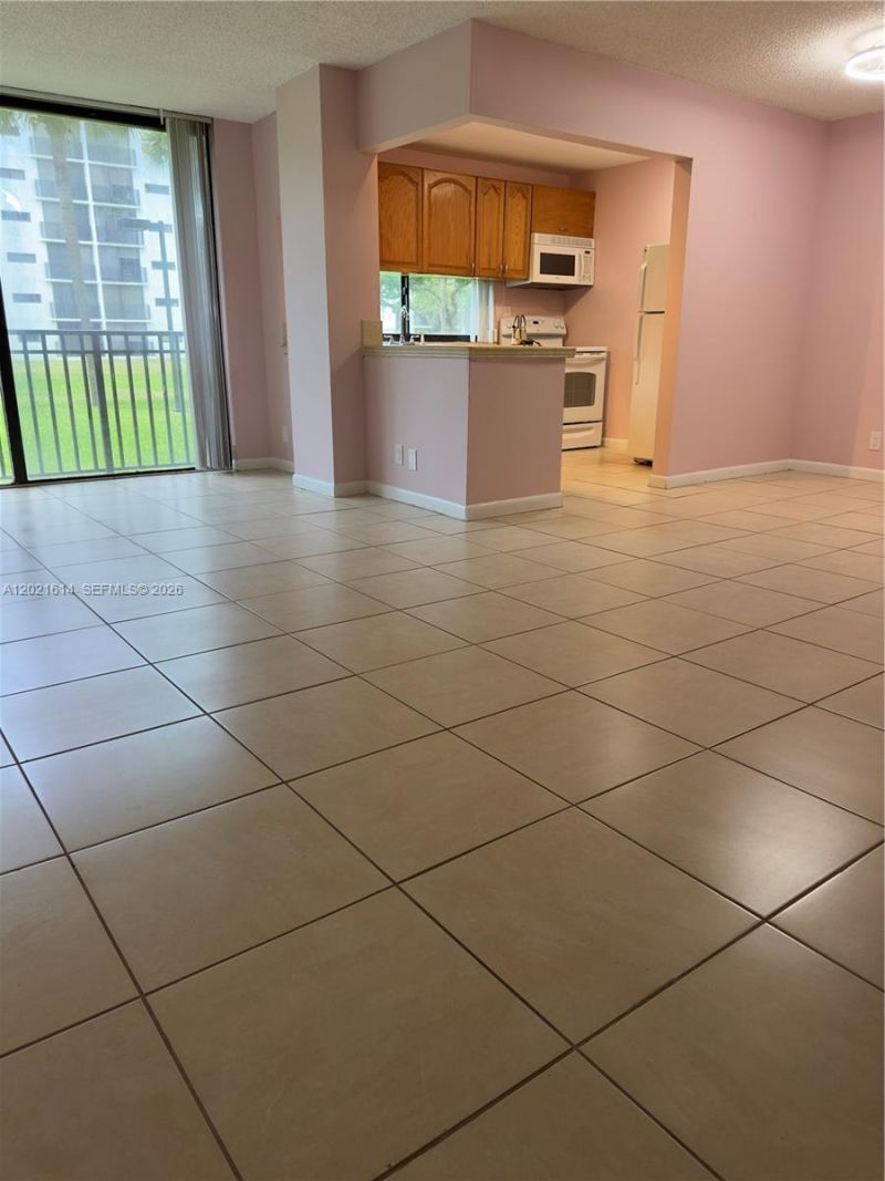17011 N Bay Rd, Unit 117, Sunny Isles Beach, FL 33160 Photo