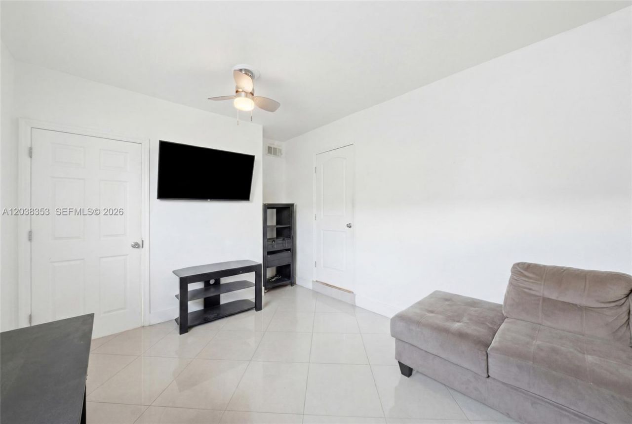 7953 Venetian St, Miramar, FL 33023 Photo