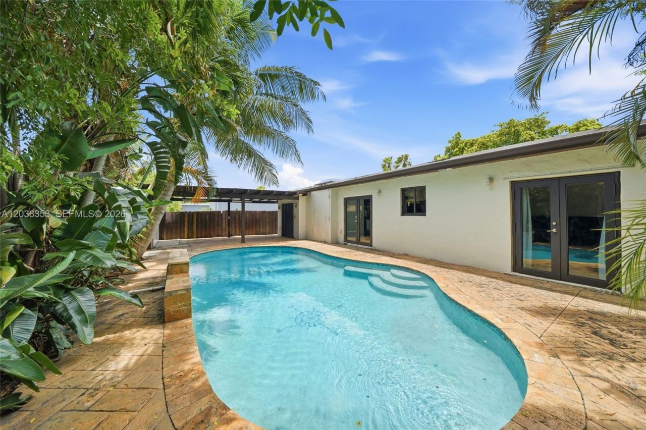 7953 Venetian St, Miramar, FL 33023 Photo
