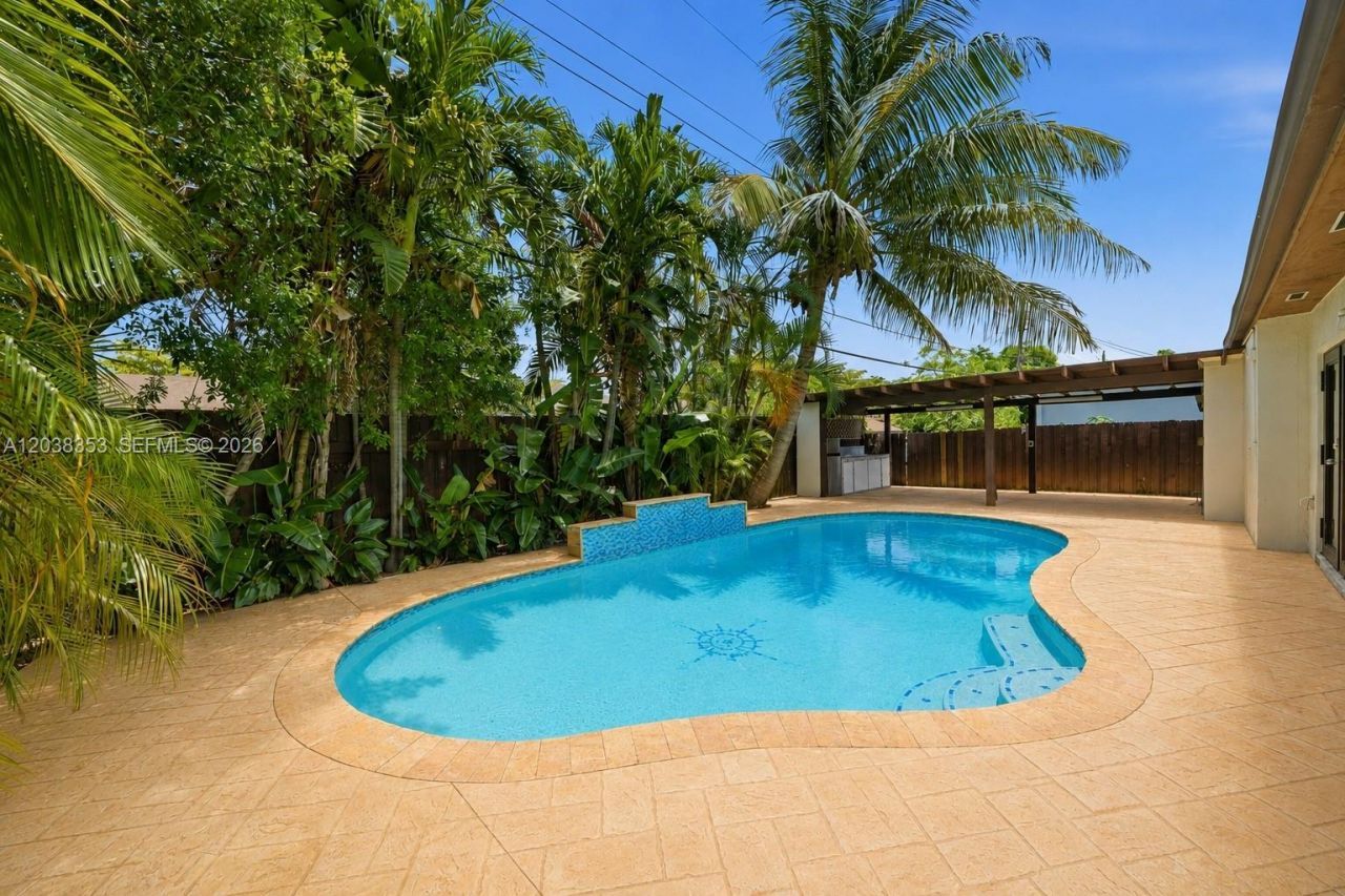 7953 Venetian St, Miramar, FL 33023 Photo