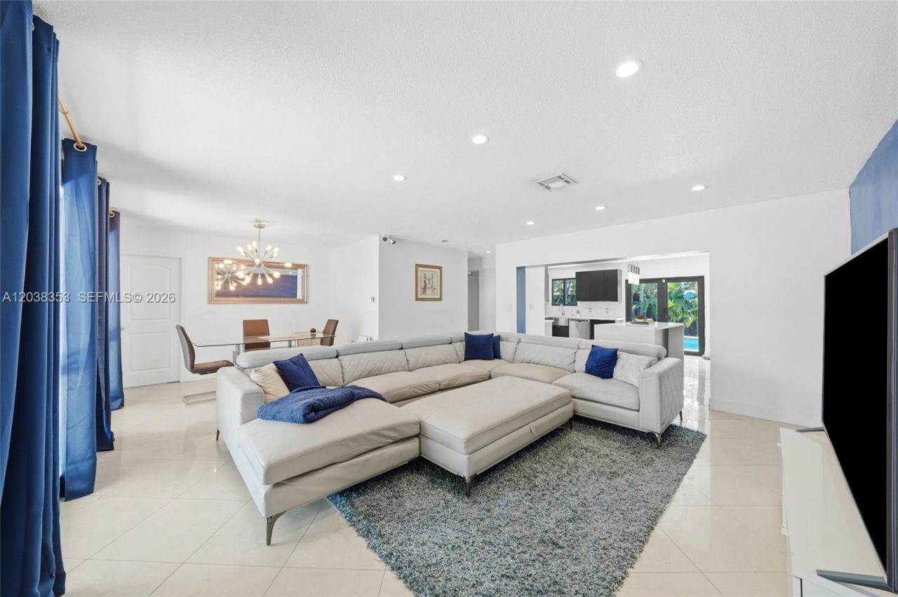 7953 Venetian St, Miramar, FL 33023 Photo