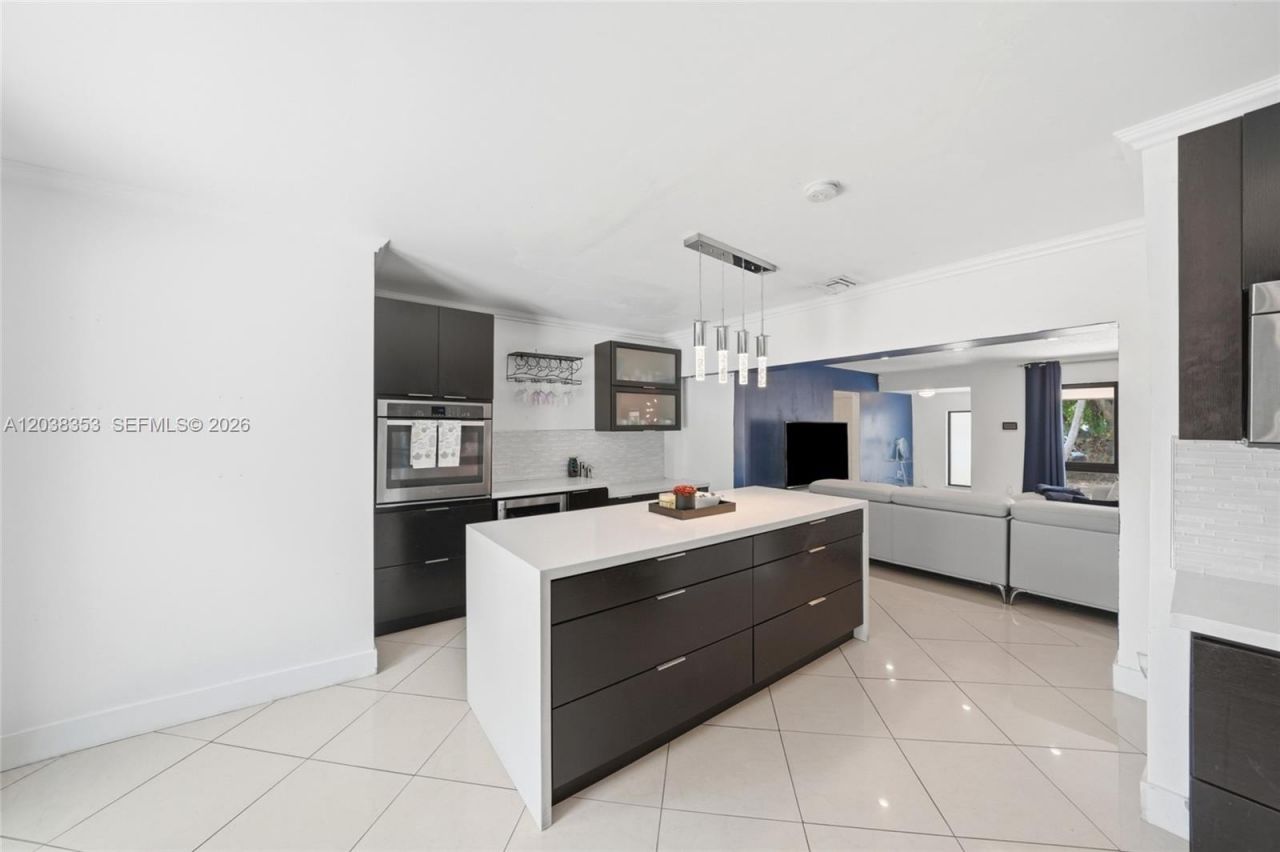 7953 Venetian St, Miramar, FL 33023 Photo