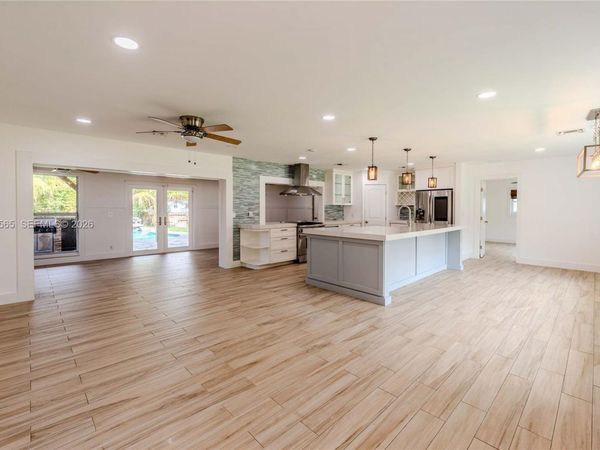 1304 N 40th Ave, Hollywood, FL 33021