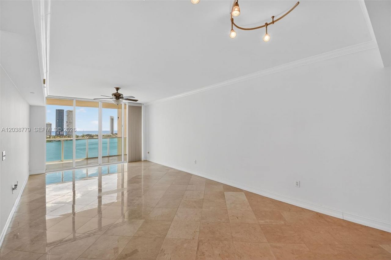 3330 NE 190th St , Unit 1611, Aventura, FL 33180 Photo