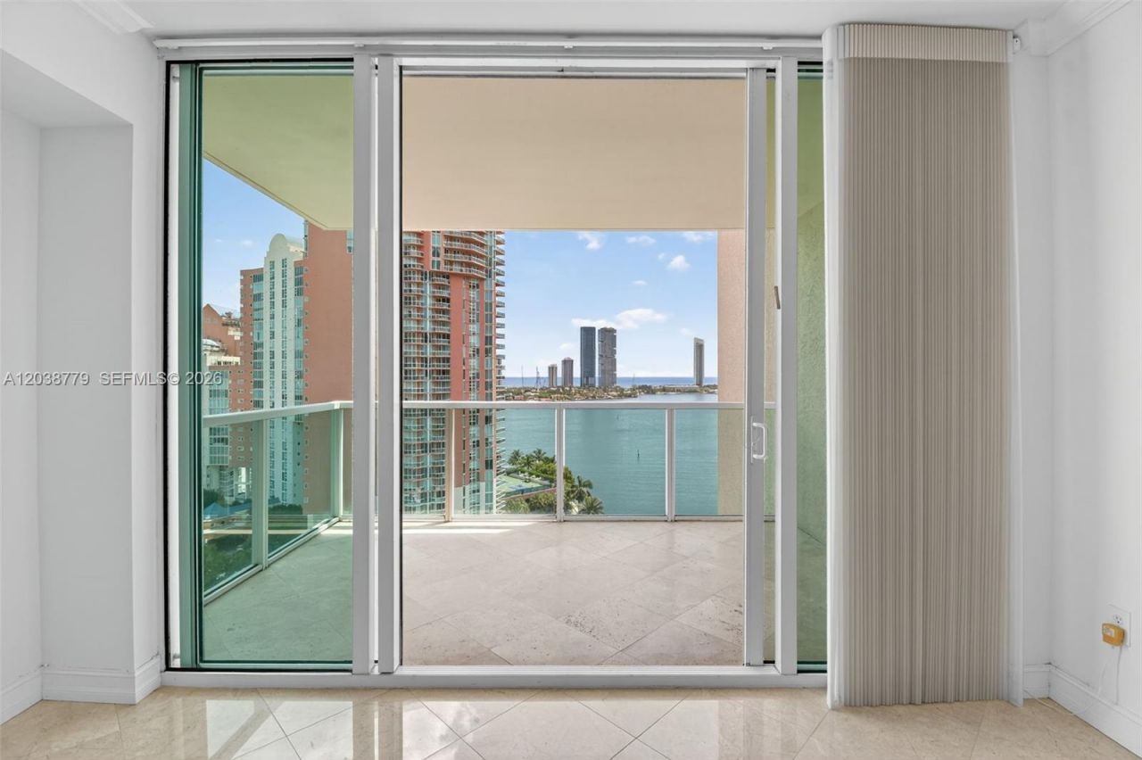 3330 NE 190th St , Unit 1611, Aventura, FL 33180 Photo