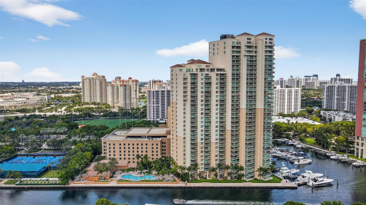 3330 NE 190th St , Unit 1611, Aventura, FL 33180 Photo