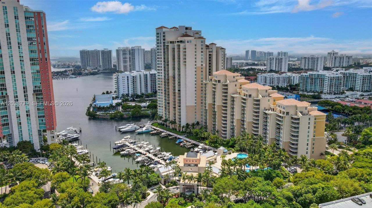 3330 NE 190th St , Unit 1611, Aventura, FL 33180 Photo