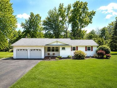 665 Regina Drive, Webster, NY 14580