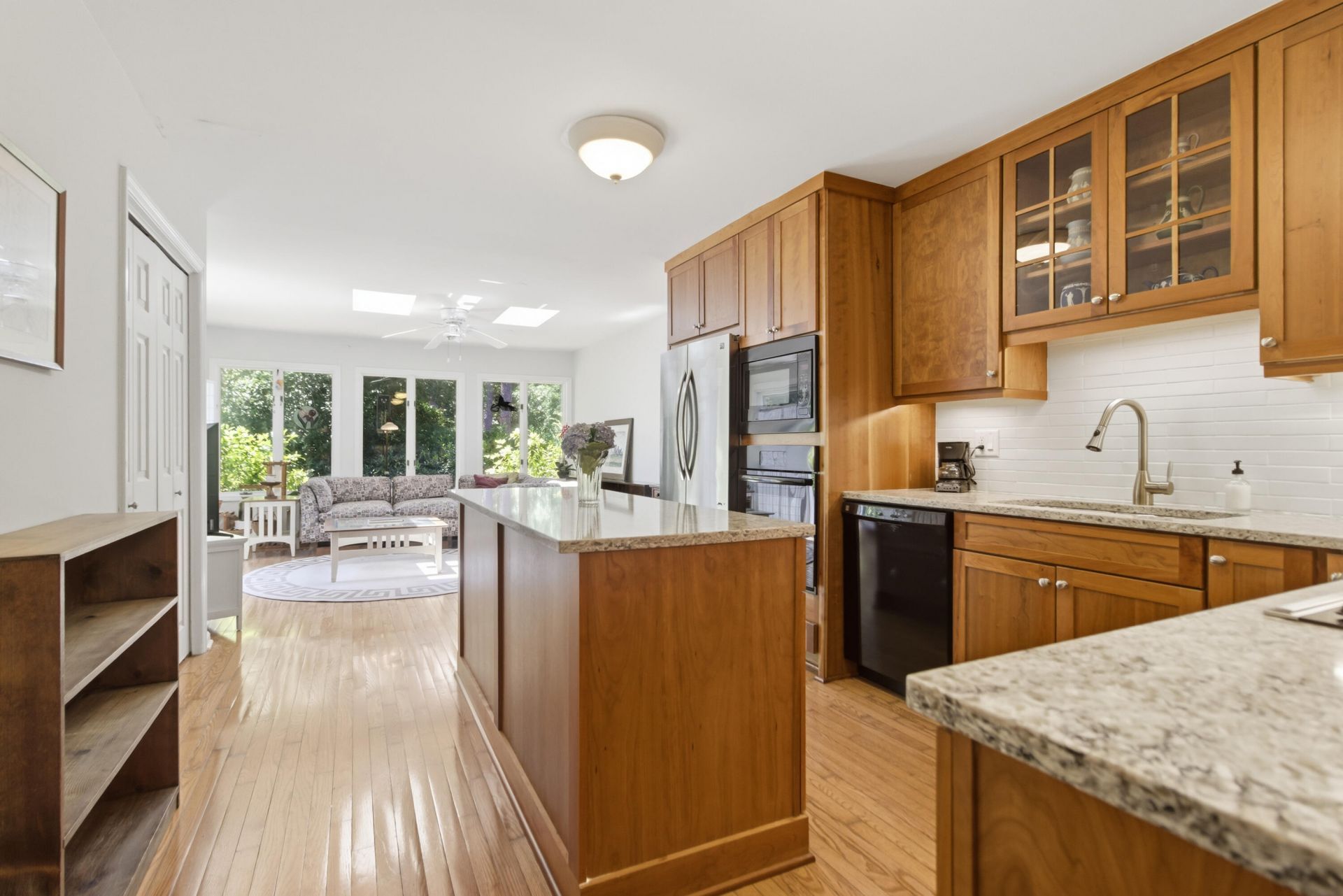 11 Wappoo Creek Place Photo 17