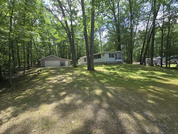 126 Ridgeview Drive, Prudenville, MI 48651