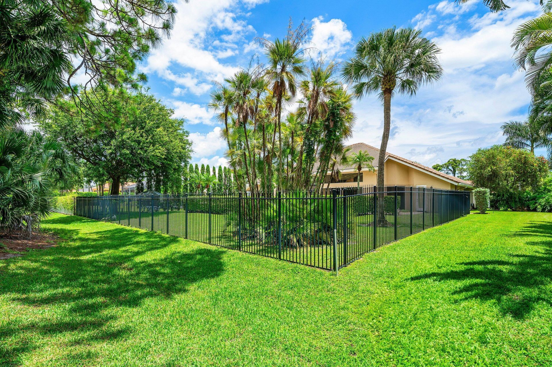 1697 Mayacoo Lakes Boulevard, West Palm Beach, FL 33411 Photo