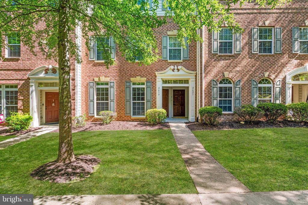 2619 Eastbourne Drive, Woodbridge, VA 22191 Main Photo