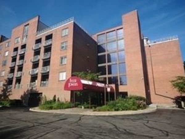 1450 Plymouth Lane, Unit 305, Elgin, IL 60123