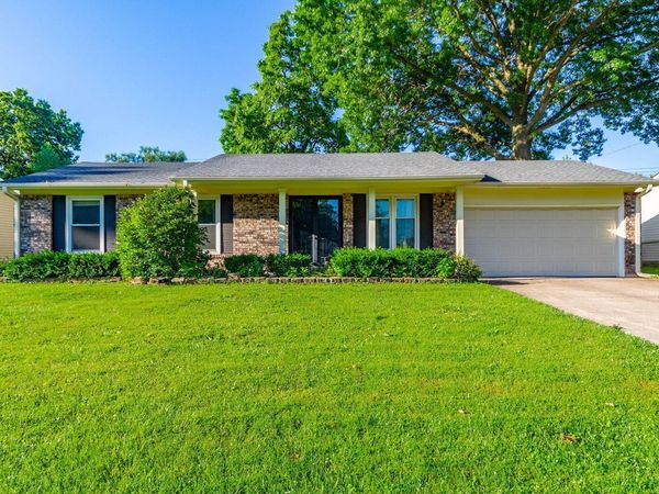 220 Mary , Mexico, MO 65265