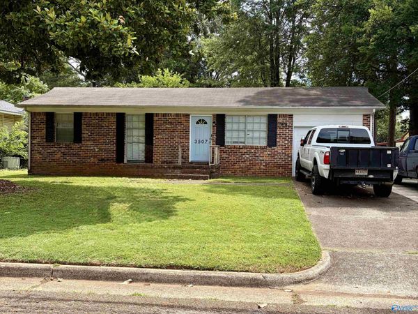 3507 Kennemore Drive SW, Huntsville, AL 35805