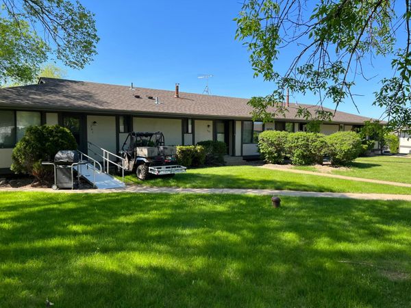 1615 Commercial Avenue , Unit 202, Victoria, MN 55386