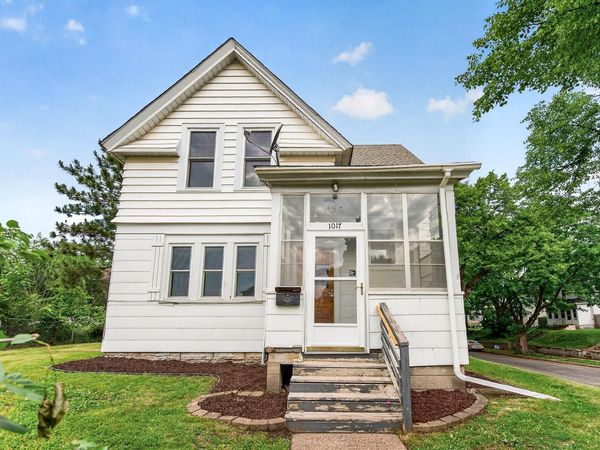 1017 Earl Street, Saint Paul, MN 55106
