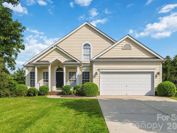 2017 Legend Creek Lane, Charlotte, NC 28227