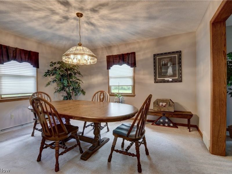 995 Clearview Drive SE, New Philadelphia, OH 44663 Photo 13