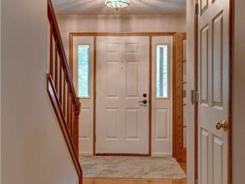 995 Clearview Drive SE, New Philadelphia, OH 44663 Photo 2