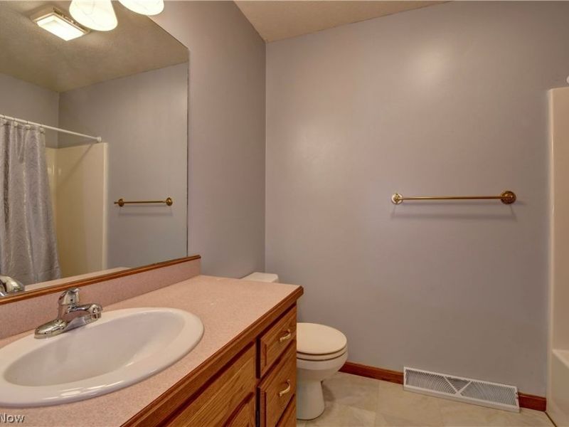 995 Clearview Drive SE, New Philadelphia, OH 44663 Photo 29