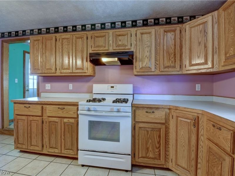 995 Clearview Drive SE, New Philadelphia, OH 44663 Photo 7