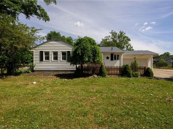 2950 Stanton Avenue NW, Massillon, OH 44647