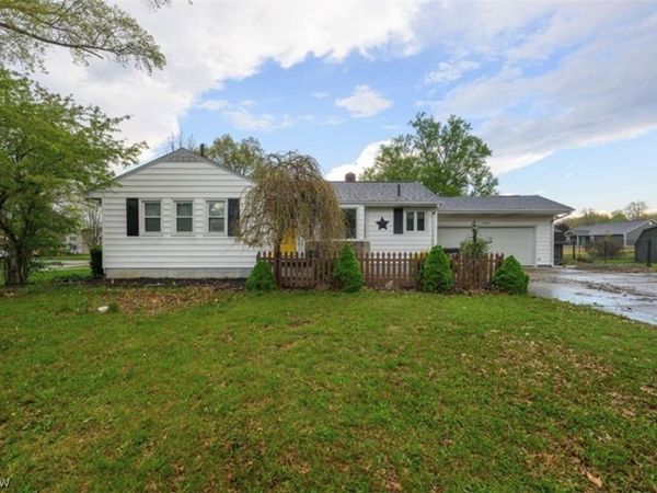 2950 Stanton Avenue NW, Massillon, OH 44647