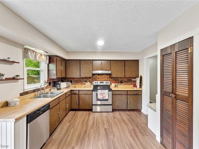 2980 Rosetta Boulevard , Newton Falls, OH 44444 Photo 12