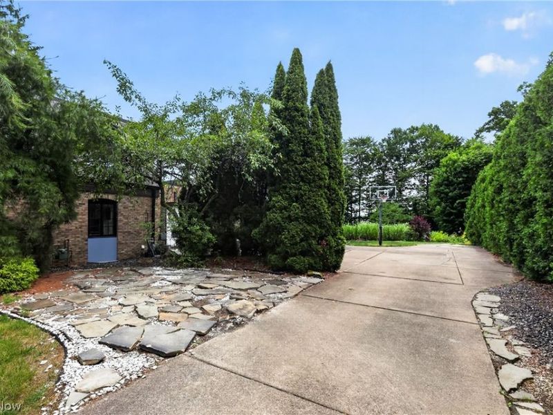 3875 Fairway Drive , Canfield, OH 44406 Photo 6