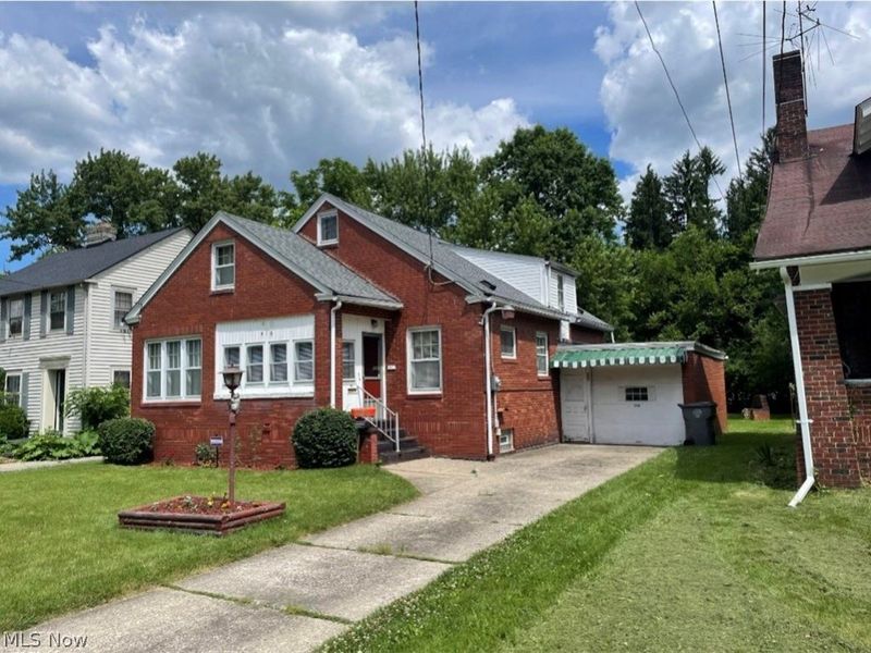 516 Parkcliff Avenue, Youngstown, OH 44511 Photo 1
