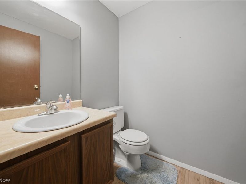 3949 Lake Run Boulevard , Stow, OH 44224 Photo 13