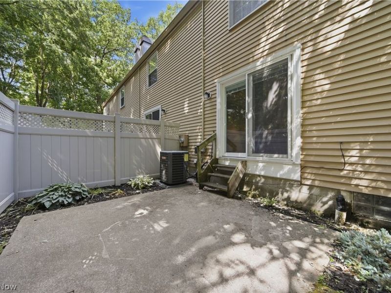 3949 Lake Run Boulevard , Stow, OH 44224 Photo 9