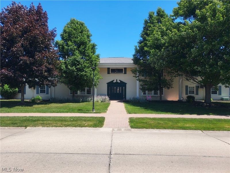 6 Meadowlawn Drive , Mentor, OH 44060 Photo 2